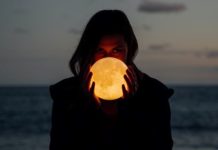 41 citate adorabile despre luna pentru a celebra frumusetea vietii