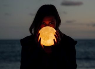 41 citate adorabile despre luna pentru a celebra frumusetea vietii