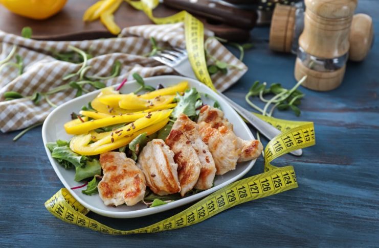 10 alimente pe care sa le scoti din dieta ta pentru a slabi