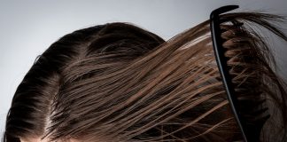 5 cauze posibile pentru care parul tau miroase urat