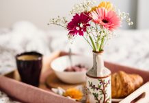200+ mesaje de buna dupa-amiaza pentru a va marca ziua