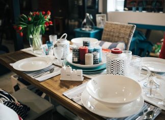 Top 3 culori potrivite pentru scaunele de bucatarie, in 2024!